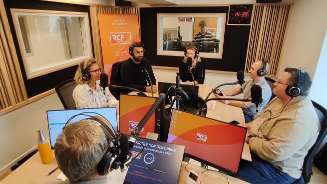 Les Charmilles à la radio à RCF