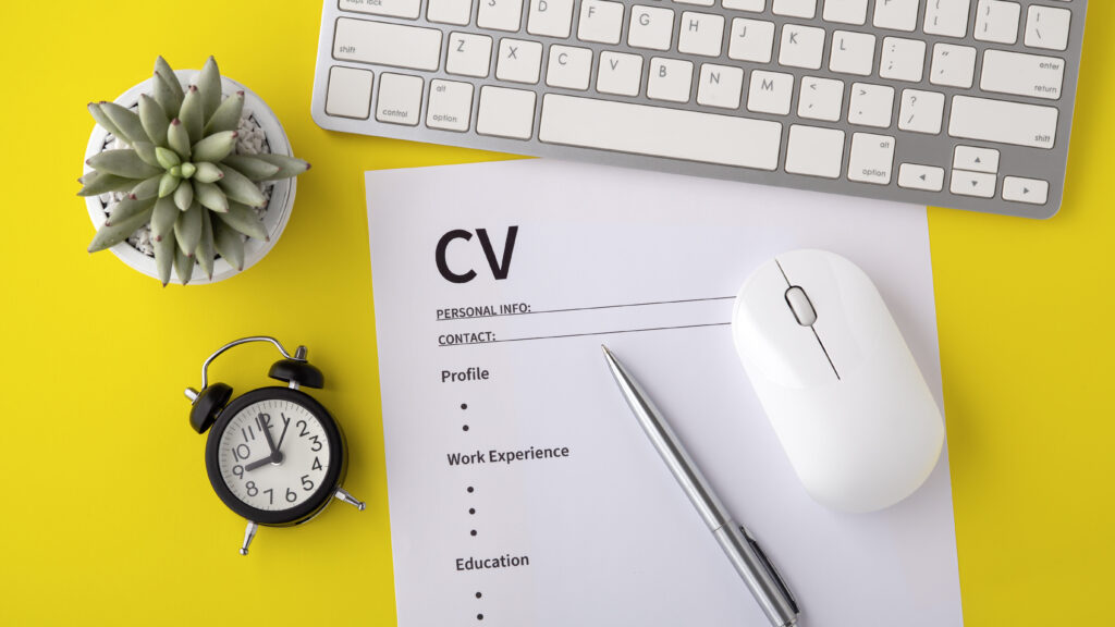 Un CV sans expérience ne doit pas paraître vide. Il doit simplement être construit autrement.
