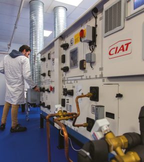 institution-les-charmilles-grenoble-sciencestech-machine institution-les-charmilles-grenoble-sciencestech-machine